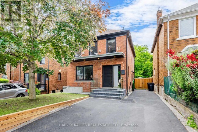 Photo - 1836 Bathurst St