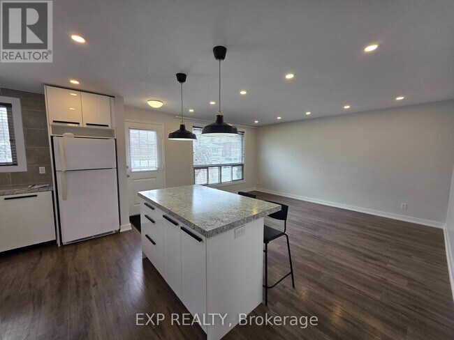 Photo - 77 Kulpin Ave