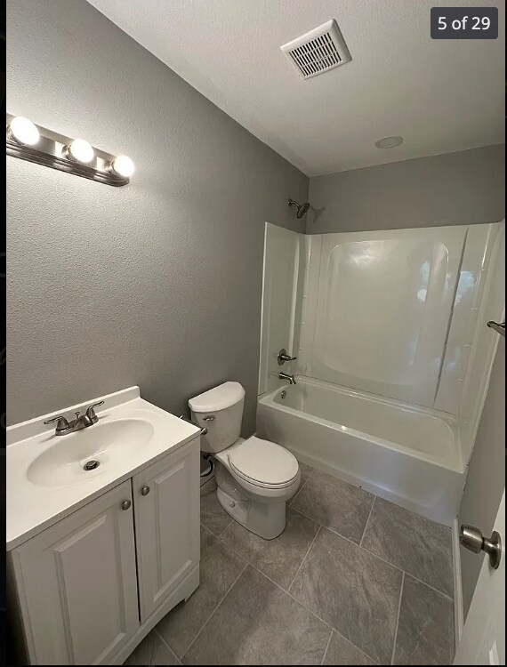 Photo - 1 N Van Buren St Unidad A