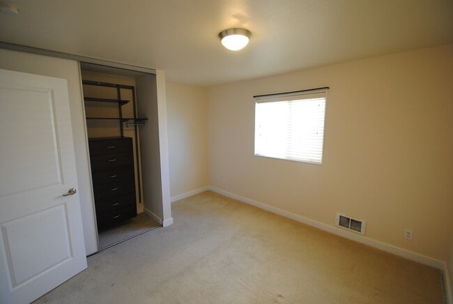 Photo - 39 Etruria St