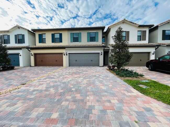 Photo - 8208 Tailshot Ct Townhome