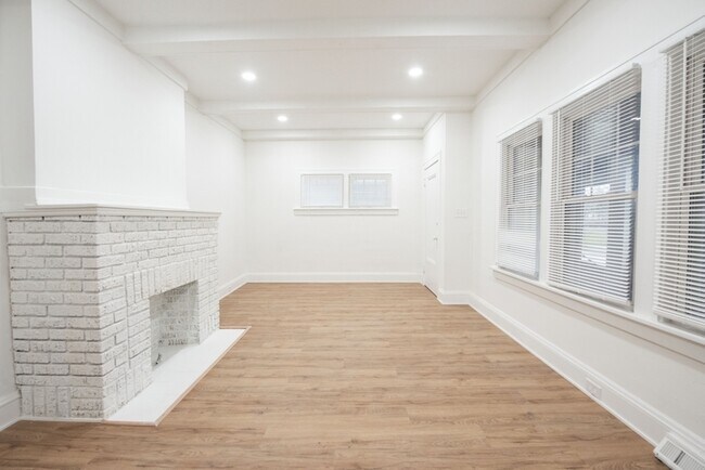 Photo - 1310 Webb Rd