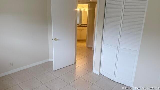 Building Photo - 1520 SE Royal Green Cir Unit 206
