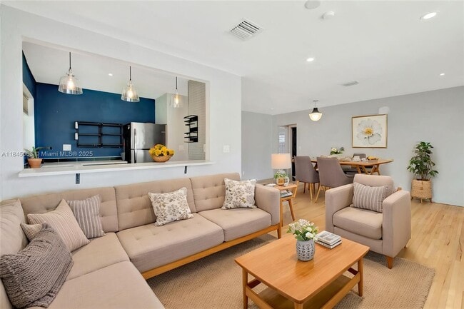 Photo - 517 S 19th Ave