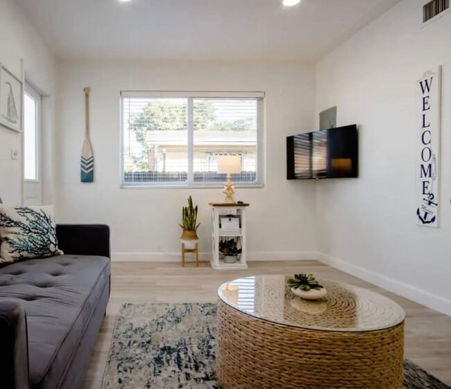 Photo - 2160 NW 18th Ter Unit 1