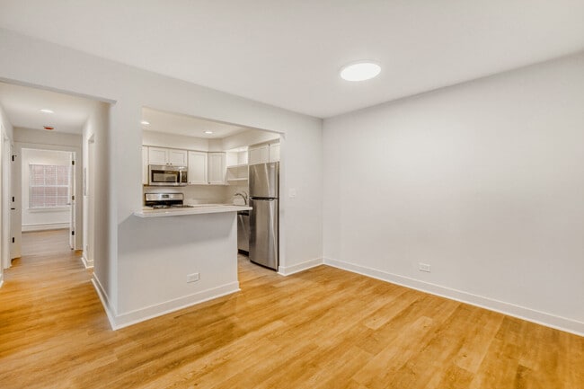 Photo - 785 Pershing Ave Unit 1-B