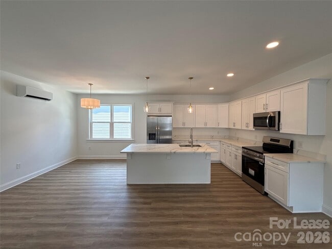 2106 Bombay Wy