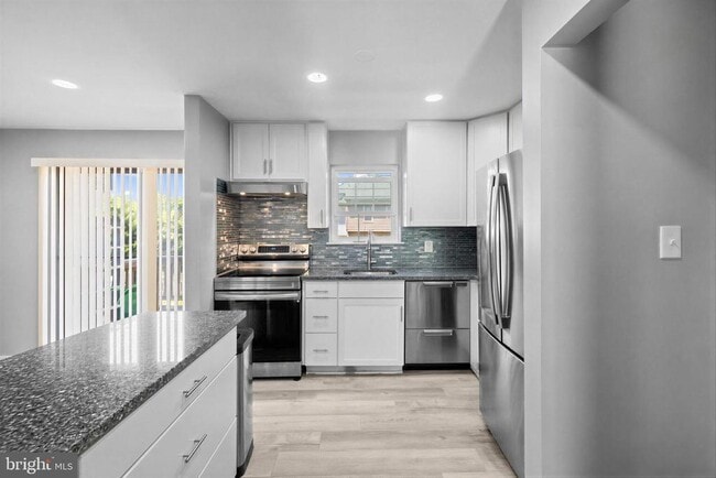 Building Photo - 743 St Michaels Dr