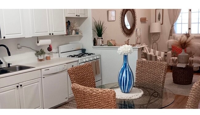 Photo - 918 Green Bay Rd Unit G