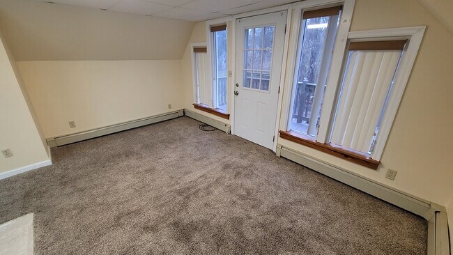 Photo - 103 Perrin Ave Unidad 3rd Floor