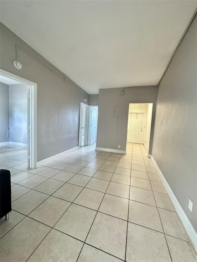 Photo - 424 NW 15th Terrace Unit 7