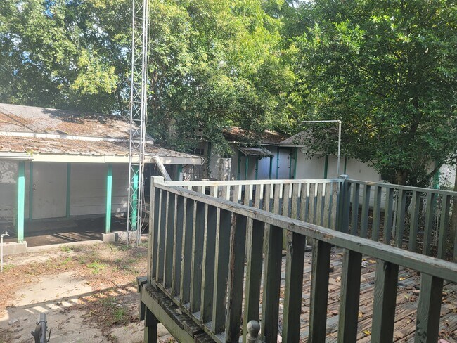 Photo - 1429 THIRD AVE