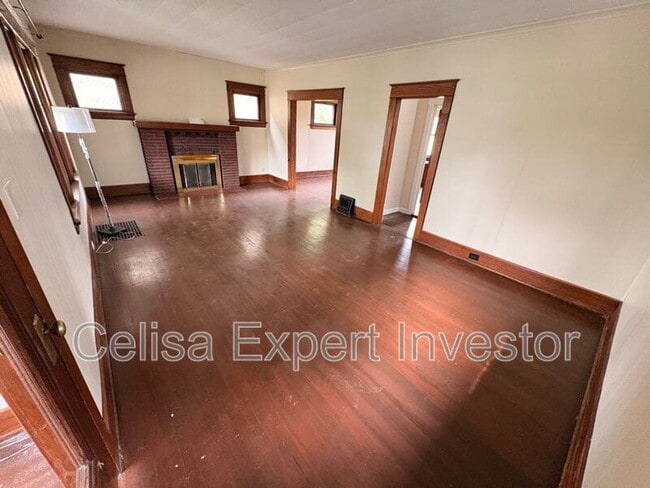 Photo - 3221 S Harrison St