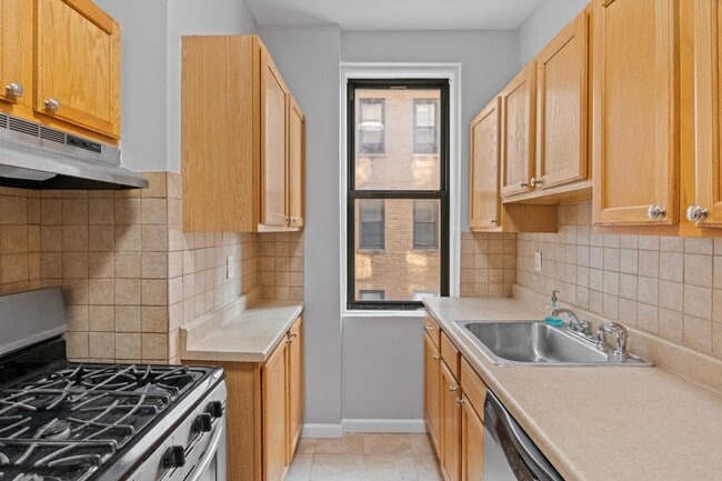 Building Photo - 2600 John F. Kennedy Blvd Unit 7C Rental
