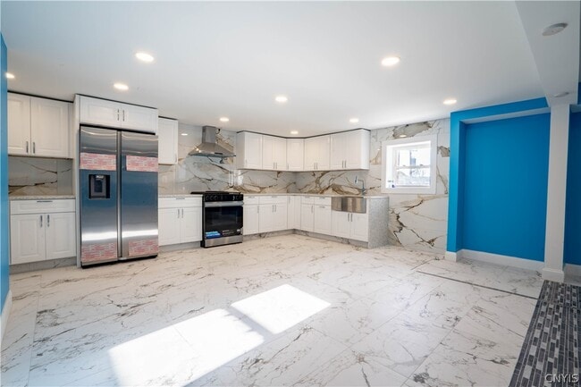 Photo - 599 Albany St