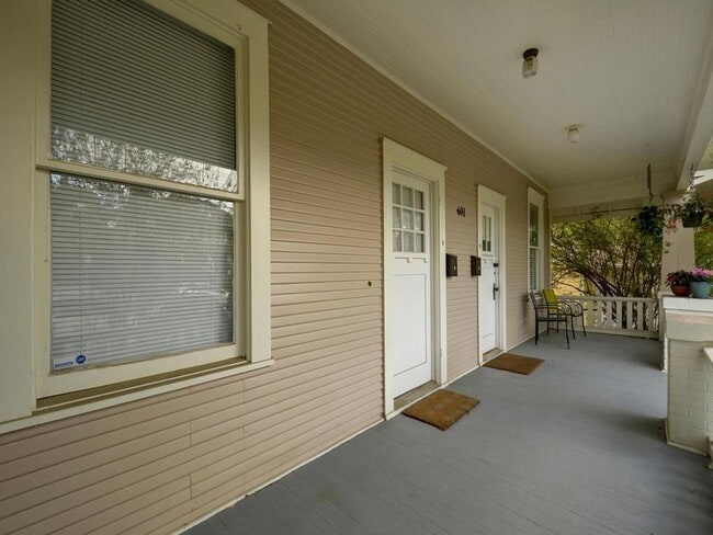 Photo - 601 Bellevue Pl