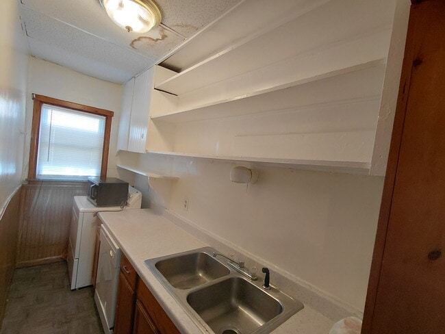 Building Photo - 19 Chilmark St Unit 1