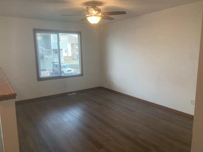 Photo - 839-841 Dickinson Ave