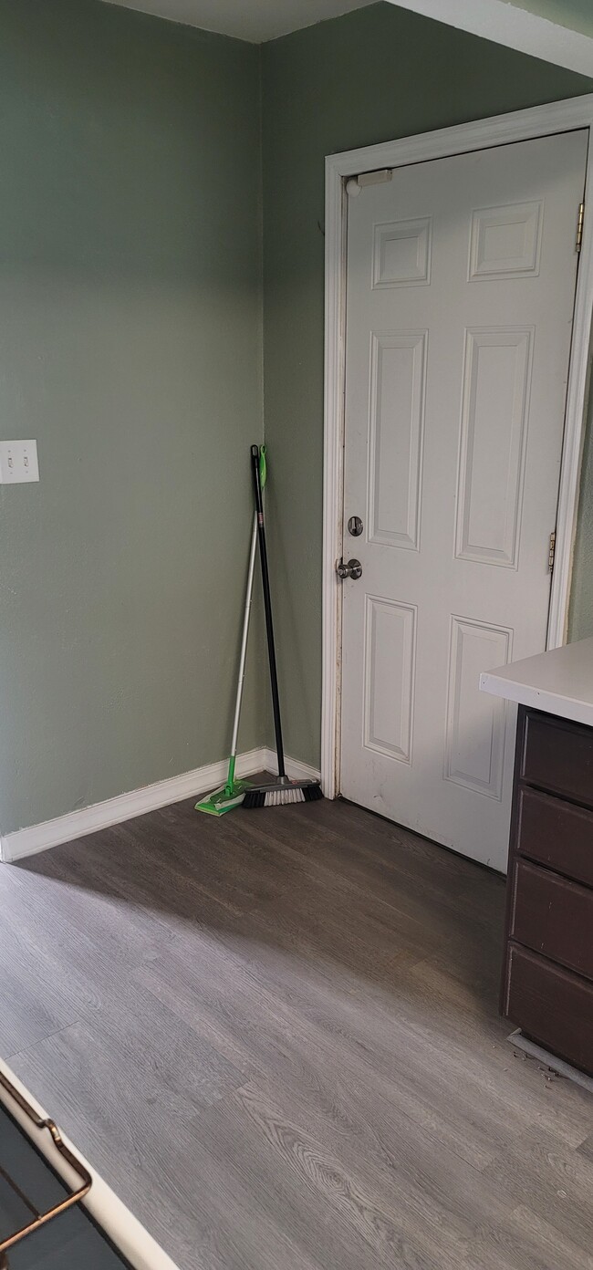 Photo - 1628 W Mission Ave