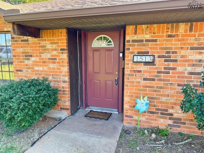 Photo - 1513 Hursh Ave