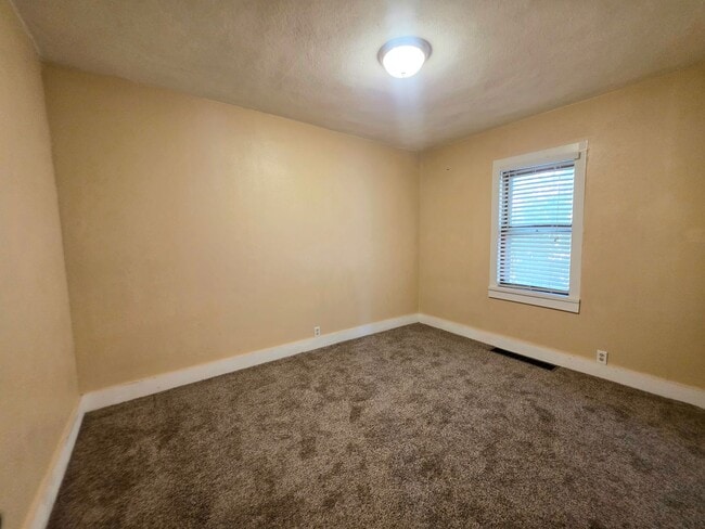 Photo - 2137 Cedar St