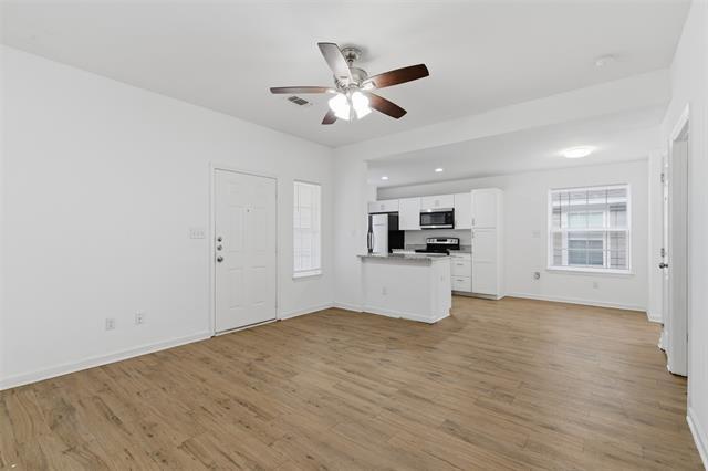 Photo - 227 W Murray St