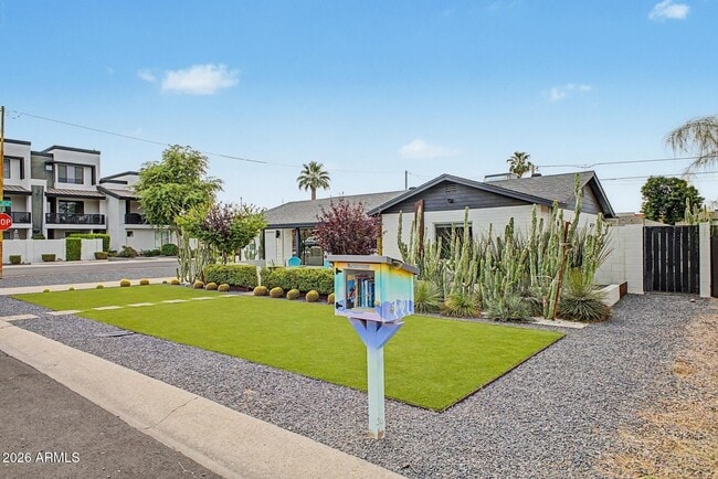 Photo - 6929 E 6th St