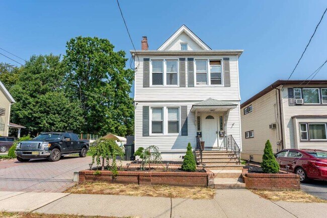Photo - 172 Hamilton Ave