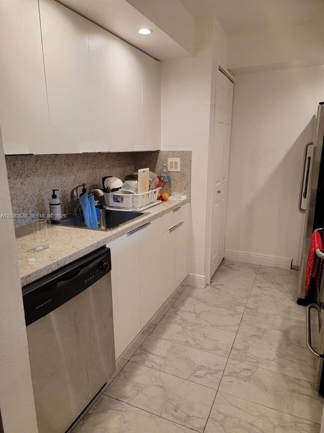 Photo - 220 Lakeview Dr Unit 212
