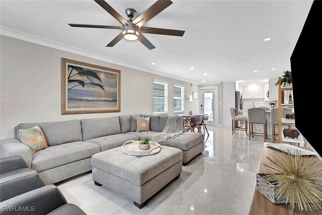 Photo - 642 12th Ave S