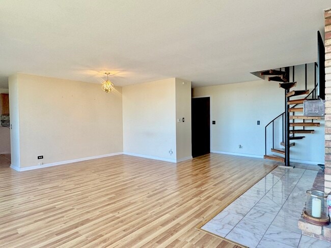 Photo - 5600 Hillcrest Ln Unit 3D