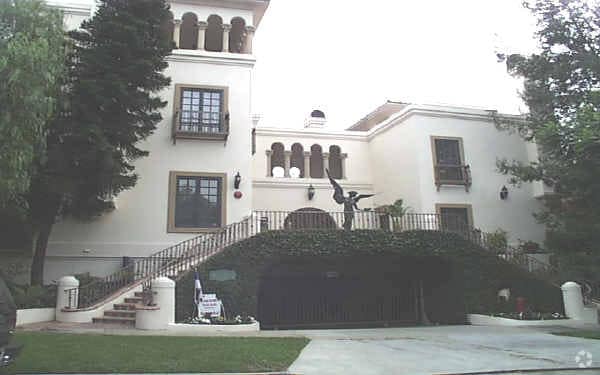 ISO - Isola Bella Townhomes