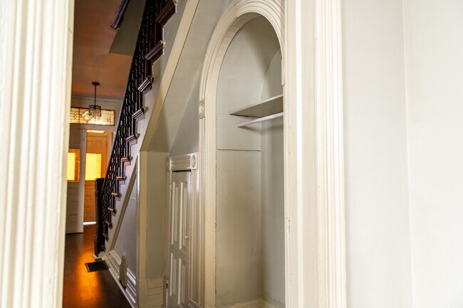 Photo - 638 N 6th St