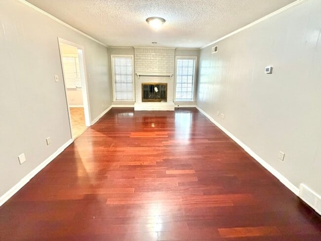 Photo - 5712 Robin Hop Ln Unit 1