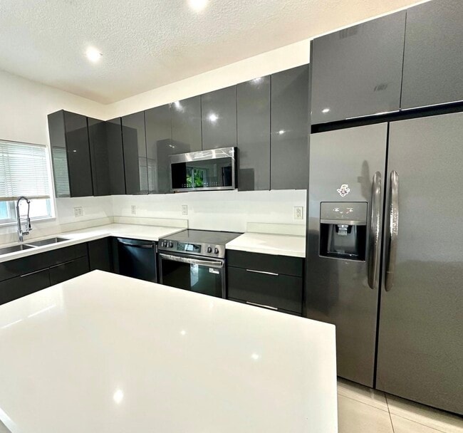 Photo - 14890 NE 10th Ave