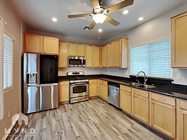 Photo - 2507 N 148th Dr