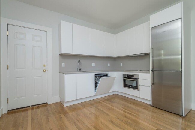Photo - 16 South St Apartments Unit 12
