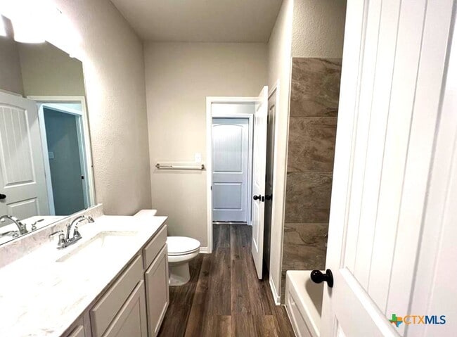 Photo - 978 Aurora Grv Bnd