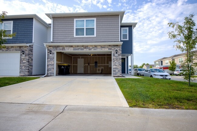 Photo - 303 Ember Dr