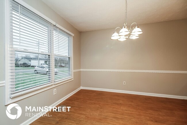 Photo - 592 Woodcrest Dr