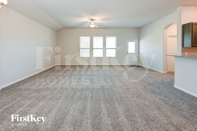 Photo - 14785 Country Club Dr