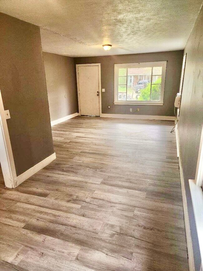 Photo - 205 N 17th Ave