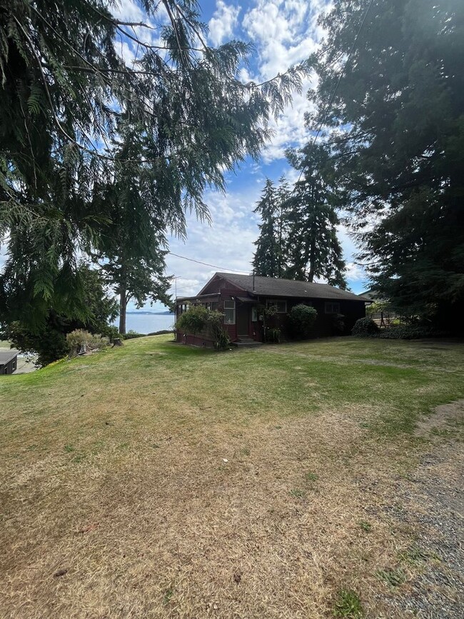 Photo - 7620 Andrews Beach Rd NE