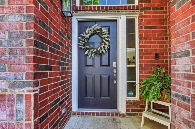 Photo - Beautiful 4 Bedroom 2 Bath GEM