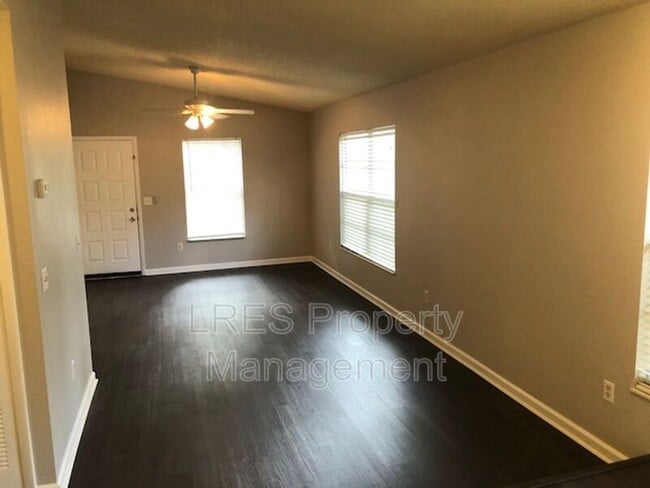 Photo - 1406 Northlake Dr