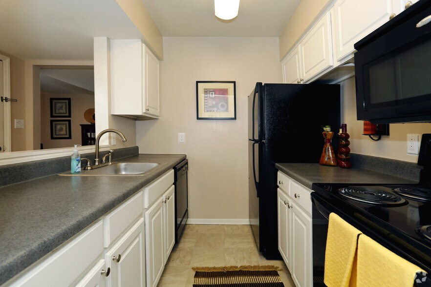 Latitude at West Ashley Apartments For Rent in Charleston, SC