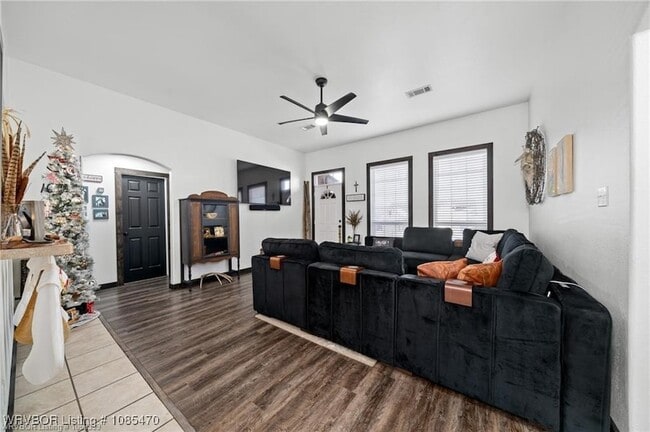 Photo - 400 Bordeaux Cir