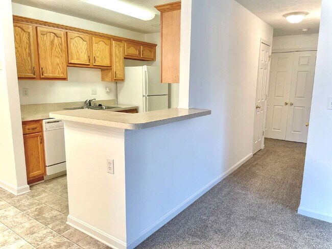 "2-Bed, 2-Bath apartment on Stonestreet Road – 904 Sq Ft!"