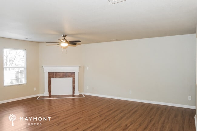 Photo - 387 Jasmine Dr