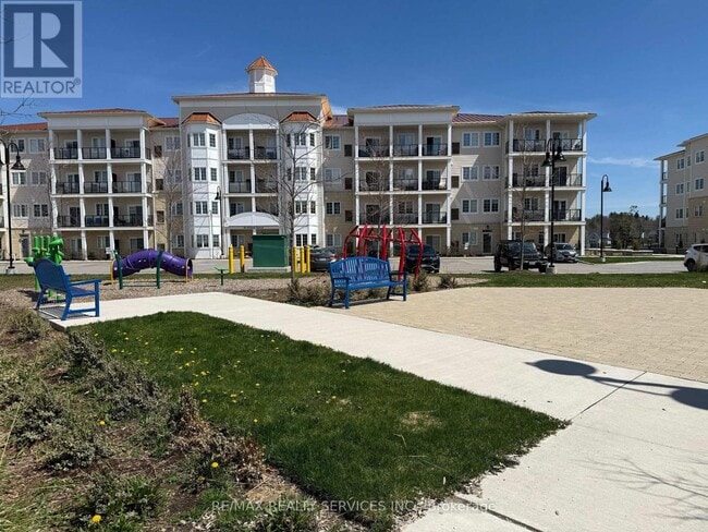 Photo - 50 Lakebreeze Dr Unit 229